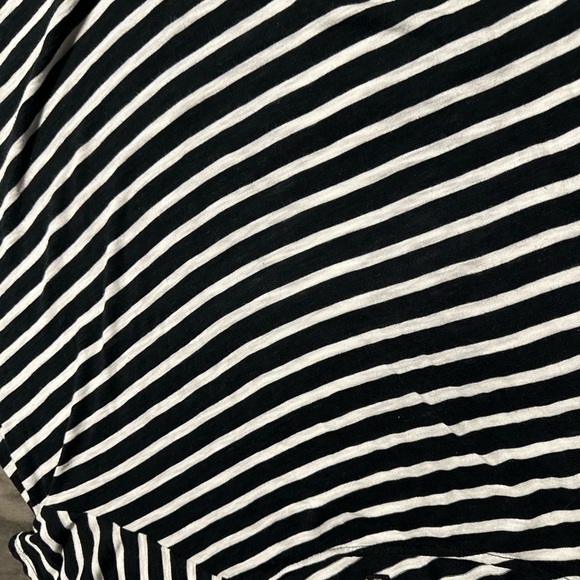 Women’s off the shoulder shirt from Torrid - Picture 2 of 3